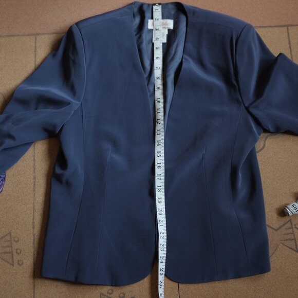 Obsessions Couture three pieces purple set with Rosette details made in Canada - Picture 13 of 16